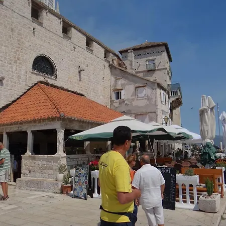 Pool Side With Sea View And Spacious Sun Deck A5 Lägenhet Trogir