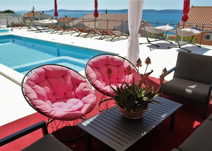 Pool Side With Sea View And Spacious Sun Deck A5 تروغير