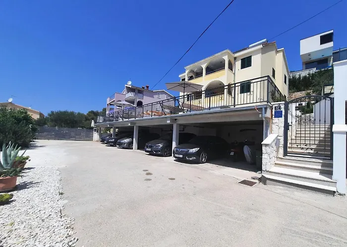 شقة Pool Side With Sea View And Spacious Sun Deck A5 *
